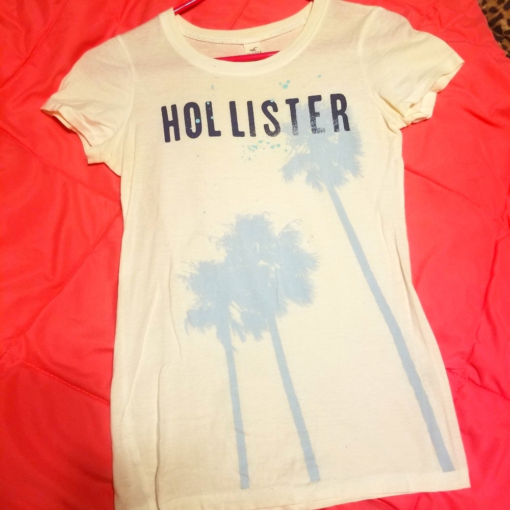 Hollister Tee